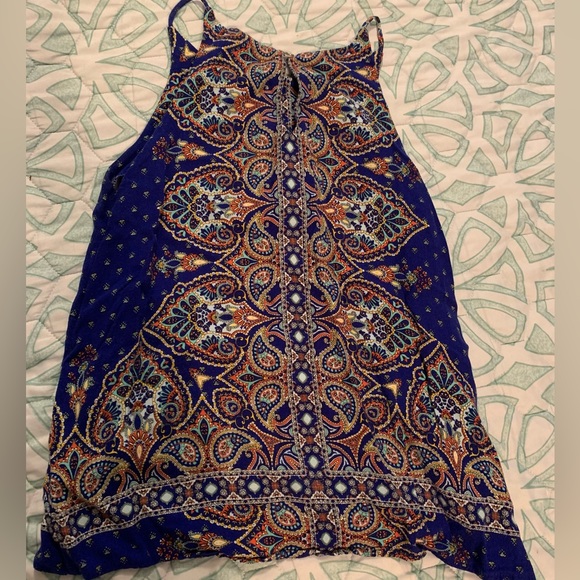 Spaghetti Strap Tank Top EUC - Picture 3 of 7